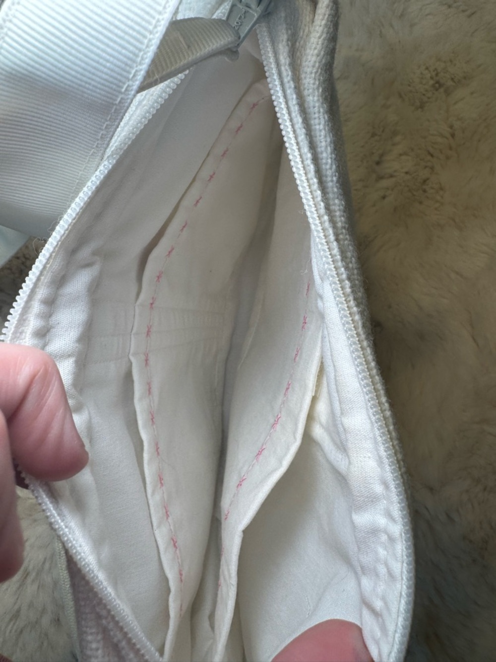 Vintage handmade Y2K White Crossbody Bag with Pink Rose Embroidery cottage core - Picture 7 of 7